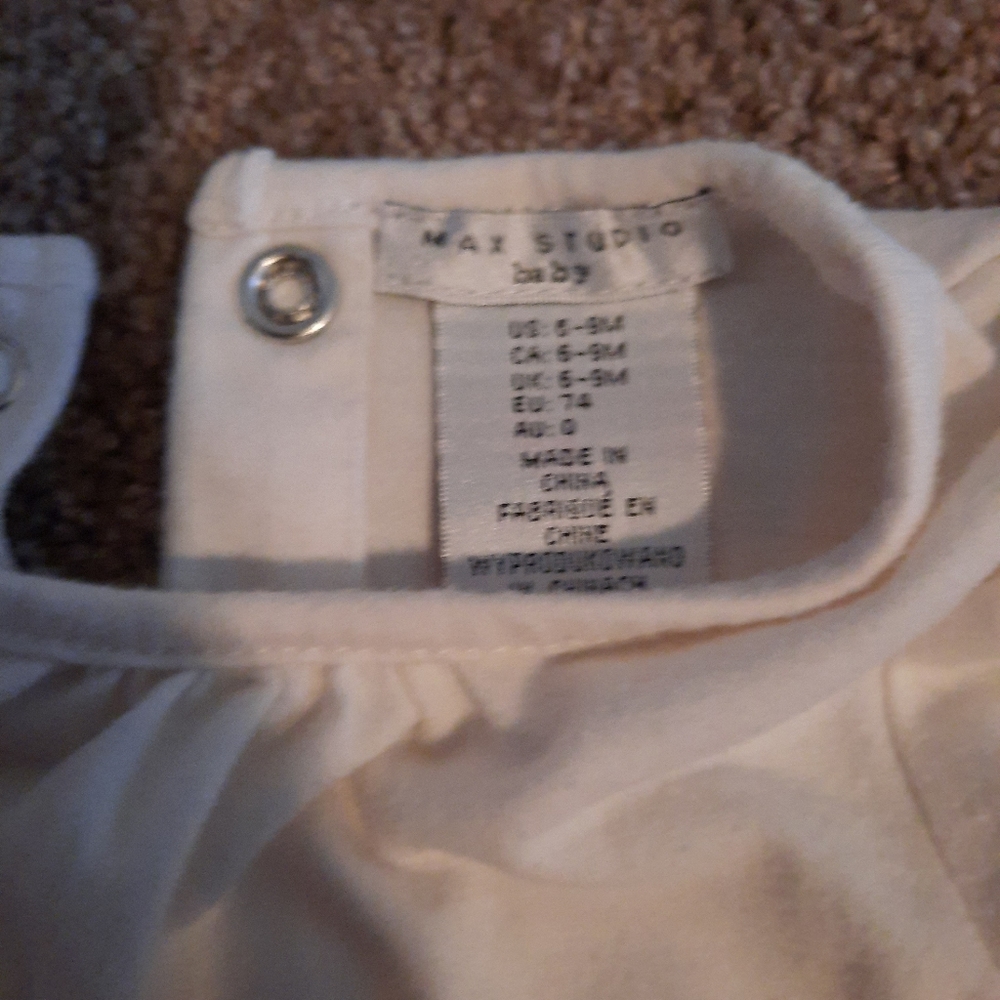Max Studio Baby 6-9 month long sleeve cream onesie